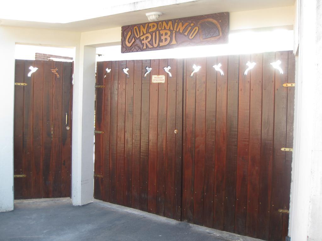 Ruby Hospedagem Cabo Frio Luaran gambar